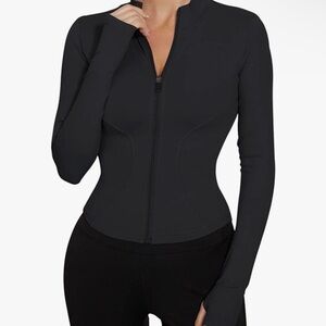 Amazon Brand LUYAA Black Athletic Slim Fit Zip Up Sweater